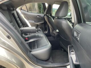Lexus IS 300h F-Sport 2.5 133kW