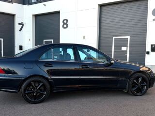 Mercedes-Benz C 240 Avantgarde 4Matic 2.6 125kW