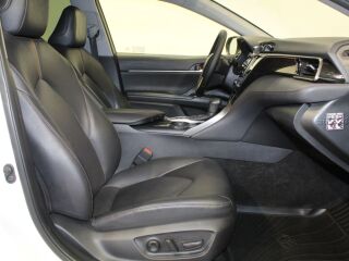 Toyota Camry Luxury Business 2.5 131kW