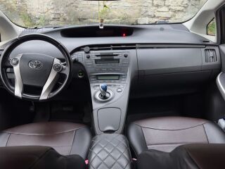 Toyota Prius 1.8 73kW
