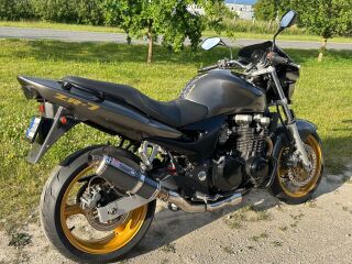 Kawasaki ZR - 7 64kW