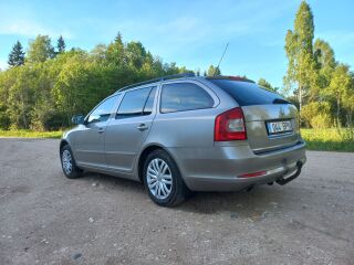 Skoda Octavia 1.6 77кВ