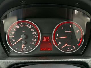 BMW 330 M-Pakett 3.0 170kW