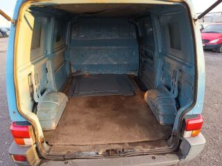 Volkswagen Transporter Kasten 2.4 TDI 57kW