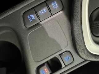 Toyota Yaris Active Plus Hybrid 1.5 68kW