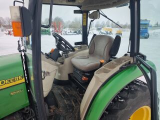 John Deere 3720
