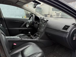 Toyota Avensis 2.0 93кВ