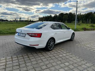 Skoda Superb Laurin & Klement 2.0 140кВ