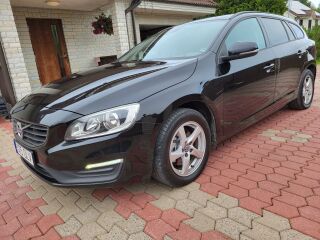 Volvo V60 Kinetic Black idition 2.0 D2 Euro6 88кВ