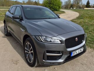 Jaguar F-Pace R-SPORT AWD 2.0 132kW