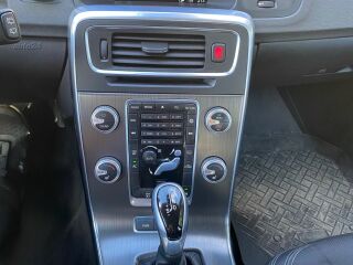Volvo V60 Plug-in hybrid D6 2.4 162kW