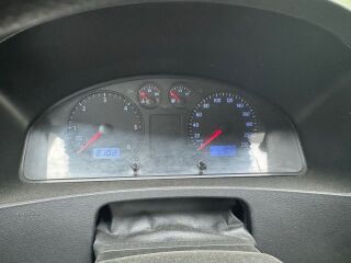 Volkswagen Caravelle 2.5 96kW