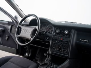 Audi 80 2.0 66кВ