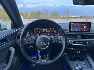 Audi A4 quattro 2.0 185kW