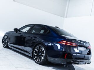 BMW i5 M60 xDrive 127кВ
