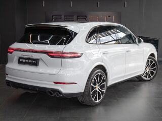 Porsche Cayenne Turbo 4.0 404кВ