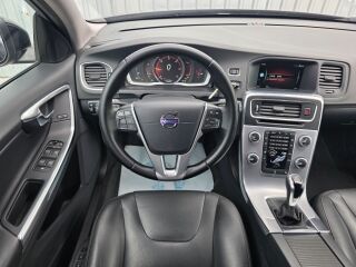 Volvo V60 Summum Magic Blue 2.0 D2 88кВ