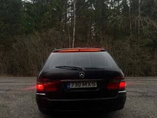 Mercedes-Benz E 320 3.0 V6 165kW