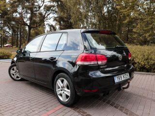 Volkswagen Golf 2.0 81кВ