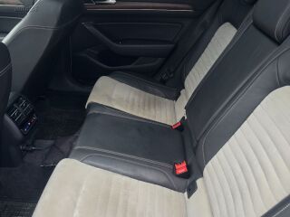 Volkswagen Passat 2.0 176kW