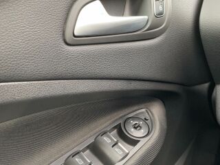 Ford Grand C-Max Titanium 1.0 74кВ