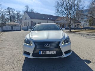 Lexus LS 600h Long Ottoman pakett 5.0 V8 290kW