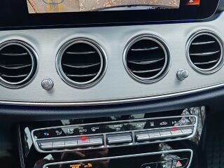 Mercedes-Benz E 300 2.0 155kW