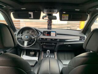 BMW X5 40d xDrive M-pakett 3.0 R6 230кВ