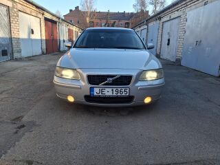 Volvo S60 2.4 D5 TDI 121kW