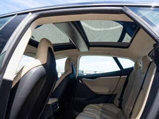 Tesla Model S 85D 270kW 270кВ