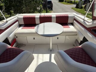 Regal Valiantti 225 SC 225hp 4.3 V6