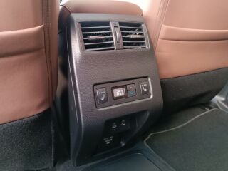 Mitsubishi Outlander Instyle Plus Luxury 4WD 2.4 PHEV 225kW