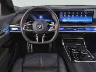 BMW 740 d xDrive M-Sportpakett 3.0 210кВ