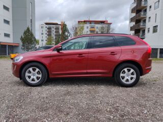 Volvo XC60 R-DESIGN LINE AWD 2.4 D5 140kW