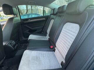 Volkswagen Passat Highline 1.8 132kW