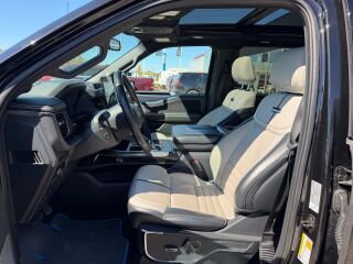 Ford F-150 Lightning Platinum Extended Range SuperCrew