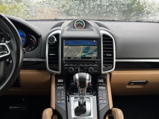 Porsche Cayenne FACELIFT SPORT DESIGN PACKAGE 3.0 D 176kW