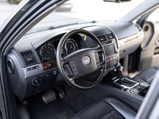 Volkswagen Touareg 4.2 228кВ