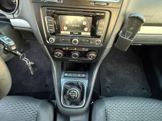 Volkswagen Golf Variant Facelift EU5 1.6 R4 TDI BMT 77кВ