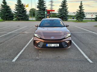 Toyota Camry Executive 2.5 137kW
