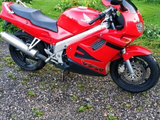 Honda VFR 750 v4 72кВ