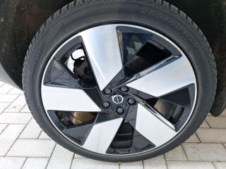 Volvo C40 78KWH RECHARGE TWIN ULTIMATE 300кВ