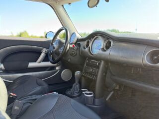 MINI Cooper 1.6 85кВ