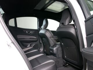 Volvo S60 AWD ULTIMATE DARK INTELLI SAFE PRO MY24 2.0 B5 KERS Mild Hybrid 184kW