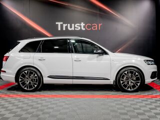 Audi Q7 S-Line plus Quattro 3.0 200кВ