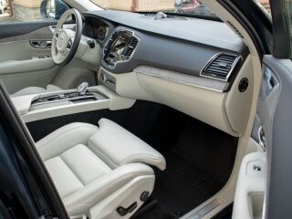 Volvo XC90 AWD Inscription Intelli Lux PRO Wntr 2.0 B5 KERS MHEV Kerghübriid Polestar 183kW 190кВ