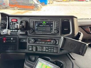 Scania P370 6x2 272kW