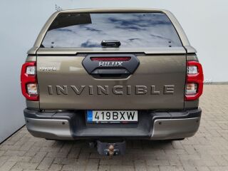 Toyota Hilux Invincible 150кВ