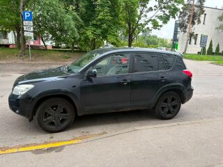 Toyota RAV4 2.2 130кВ