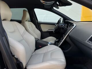 Volvo XC60 SUMMUM AWD   + 2.4 158kW